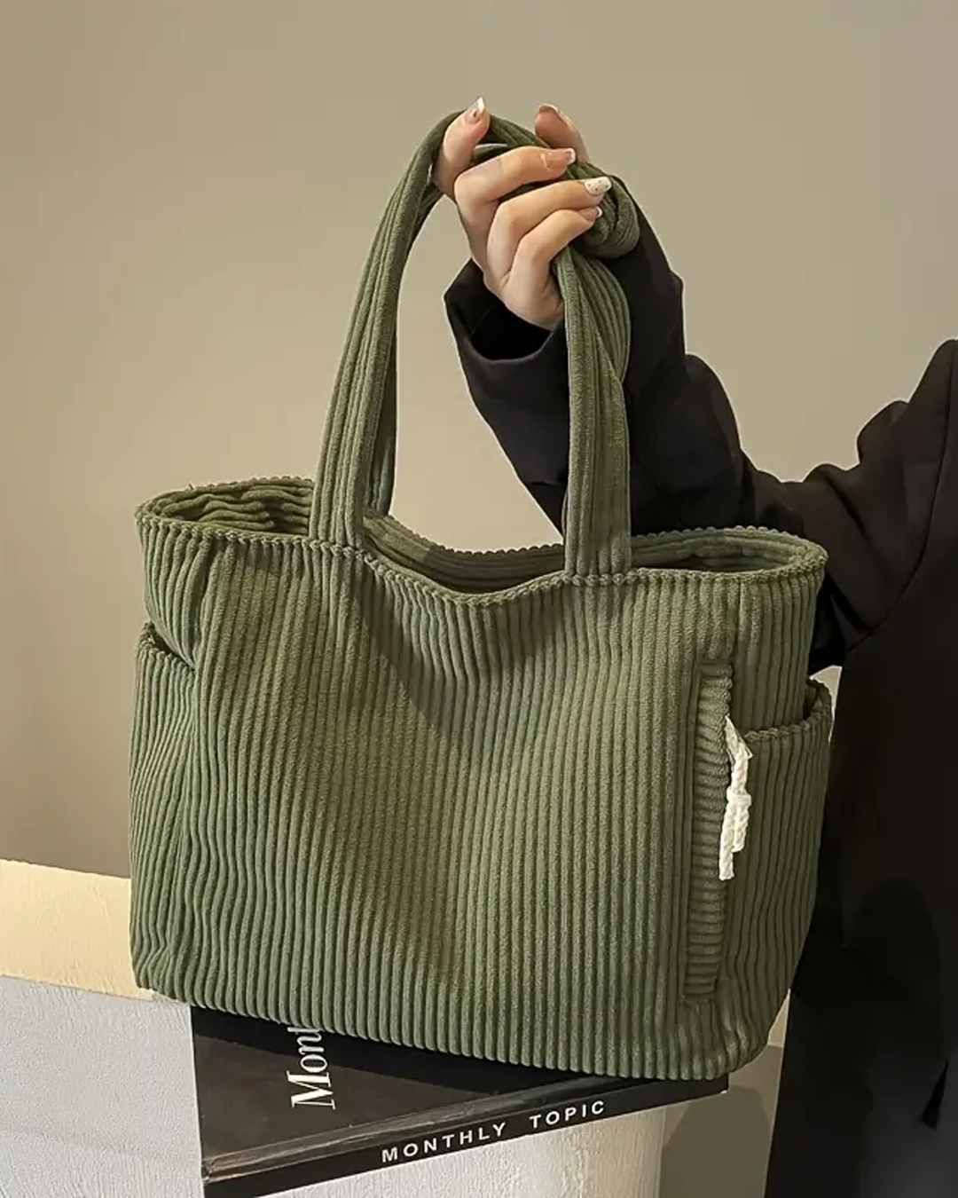 Tilda–Gerippte Tragetasche mit Kordel Detail