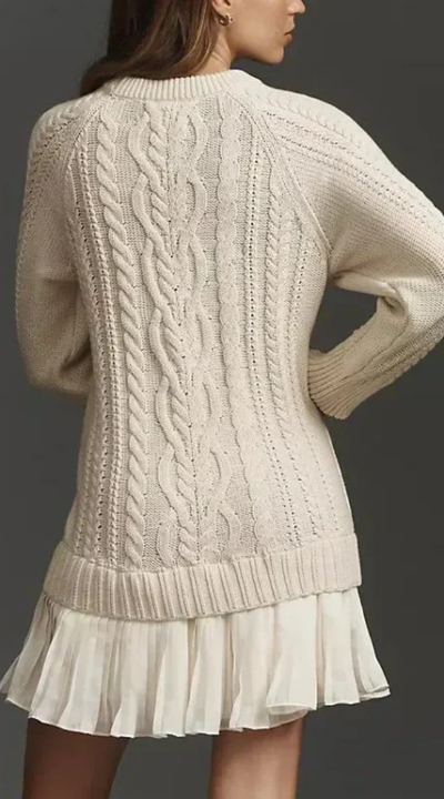 Sofía – Strickkleid mit Faltenrock