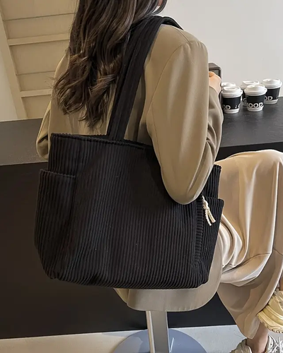 Tilda–Gerippte Tragetasche mit Kordel Detail