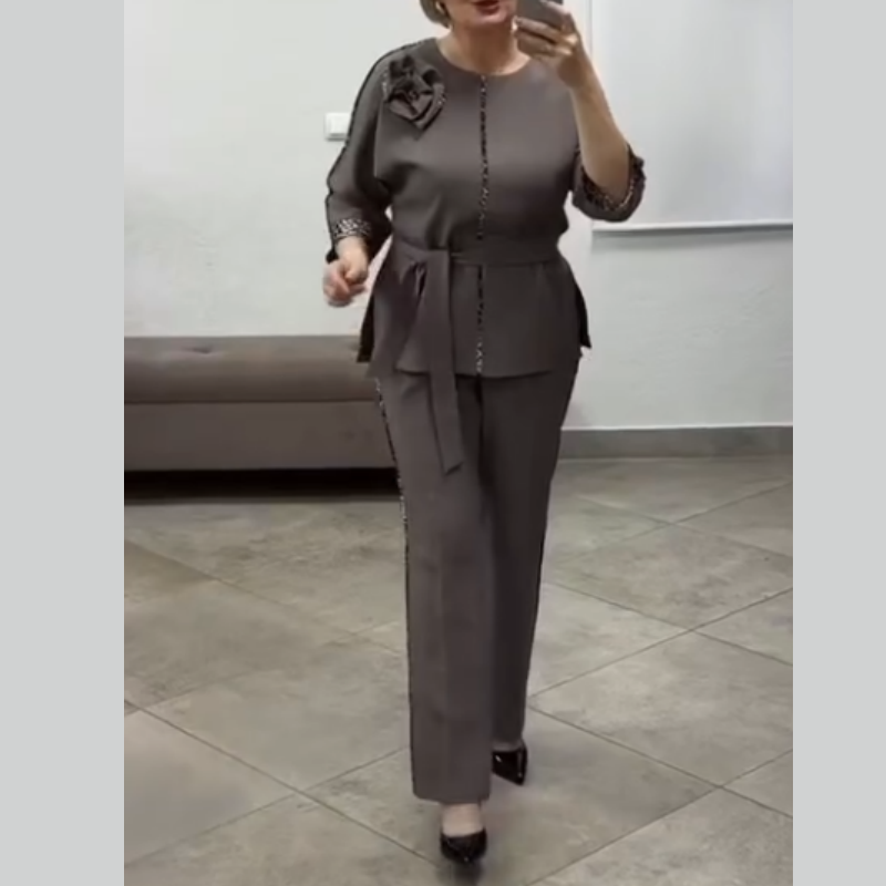 Eleganter Damenanzug